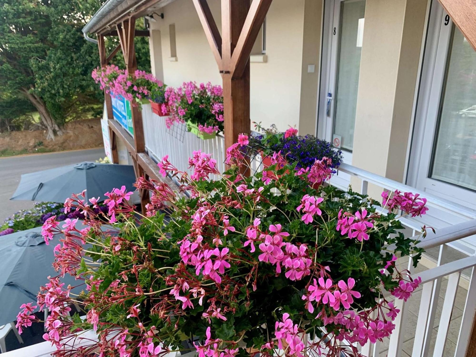 Brit Hotel Lannion-Perros Guirec Exterior photo