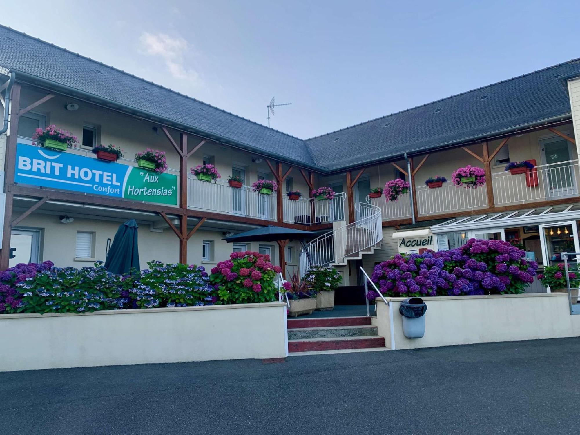 Brit Hotel Lannion-Perros Guirec Exterior photo
